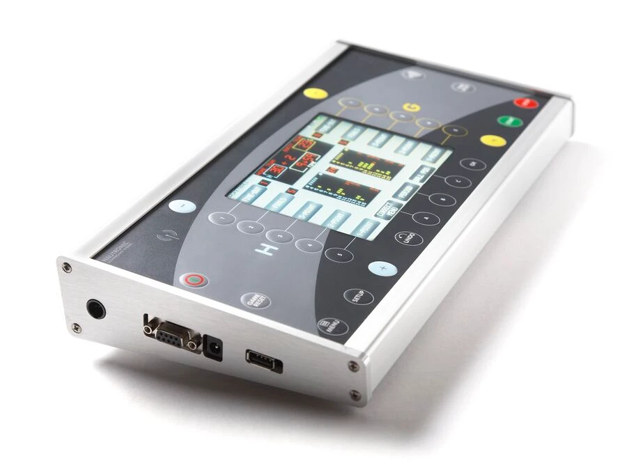NAUCON-1000 betjeningspult med touch-screen | tress.dk